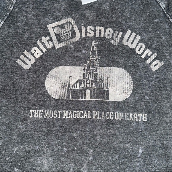 Disney women’s Gray Long Sleeve Shirt‎ - Picture 2 of 10